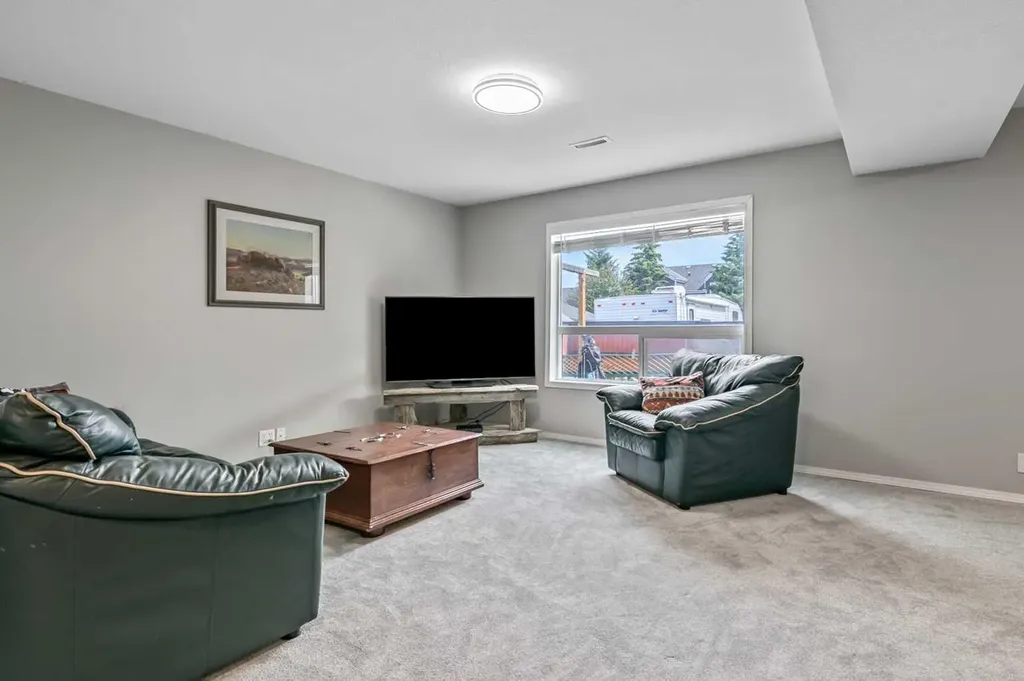 62 Westland Street Okotoks AB T1S 2C2