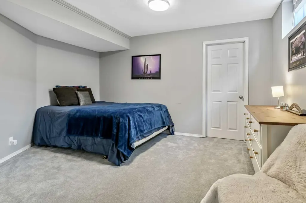 62 Westland Street Okotoks AB T1S 2C2