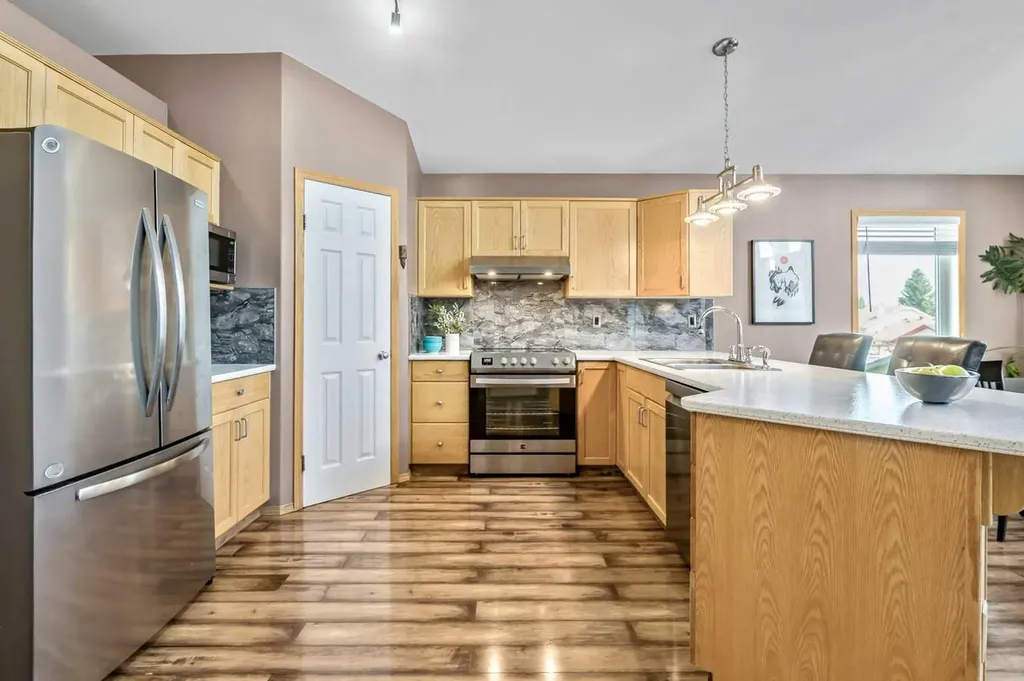62 Westland Street Okotoks AB T1S 2C2