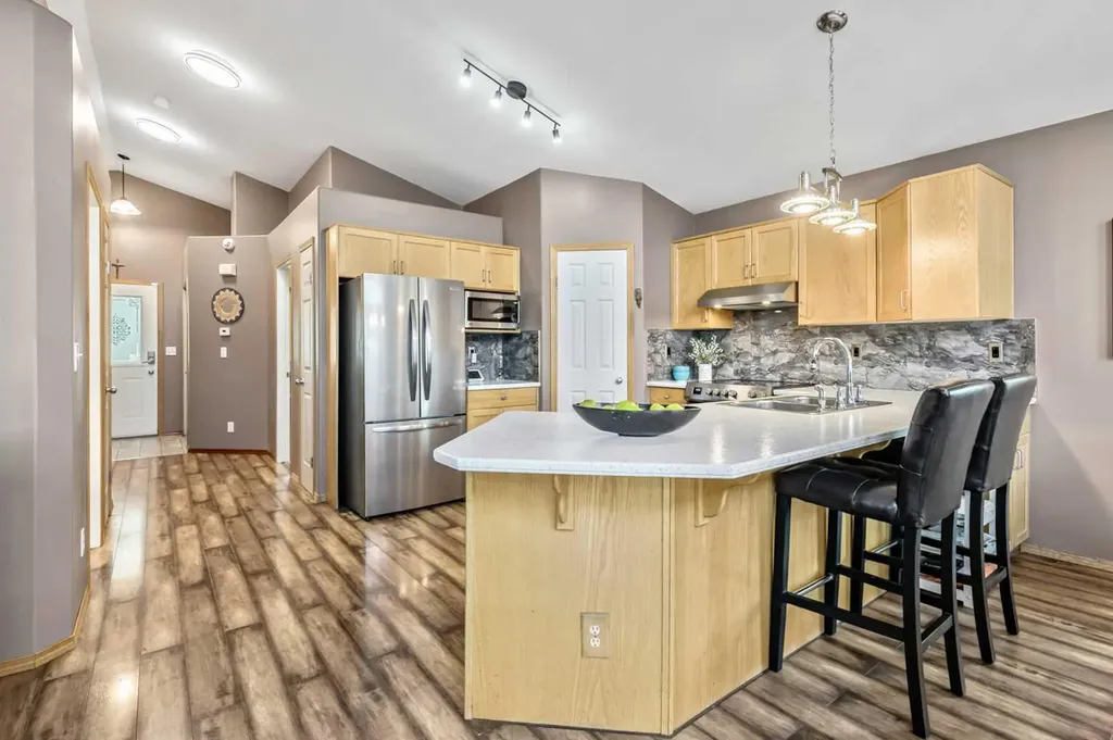 62 Westland Street Okotoks AB T1S 2C2