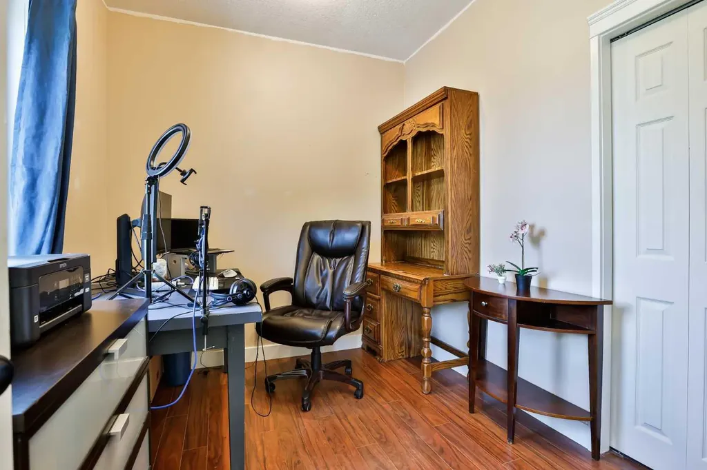 433 5 Avenue Stirling AB T0K 2E0