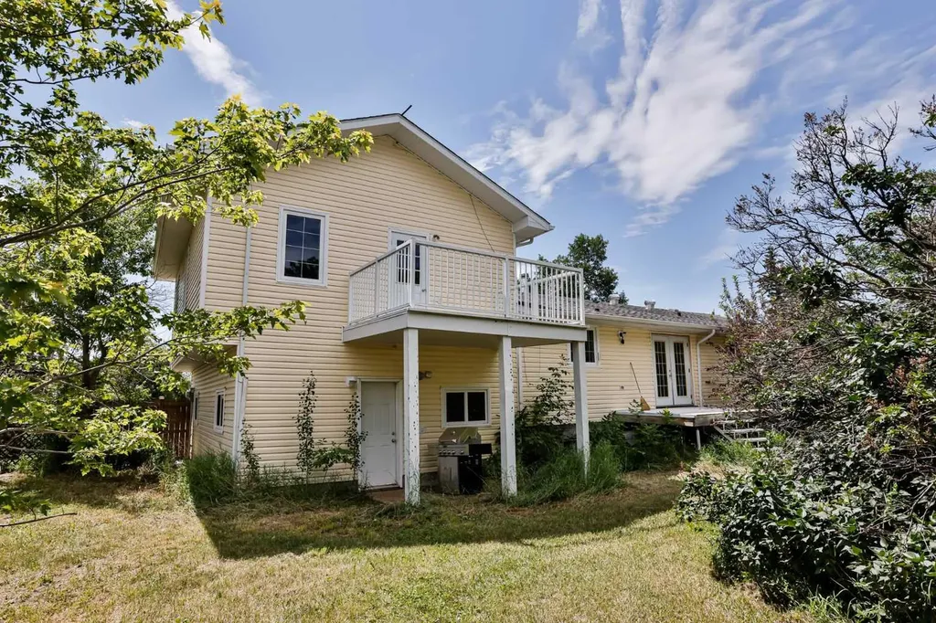 433 5 Avenue Stirling AB T0K 2E0