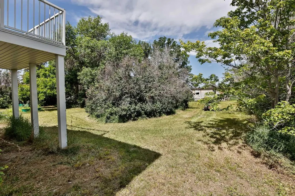 433 5 Avenue Stirling AB T0K 2E0