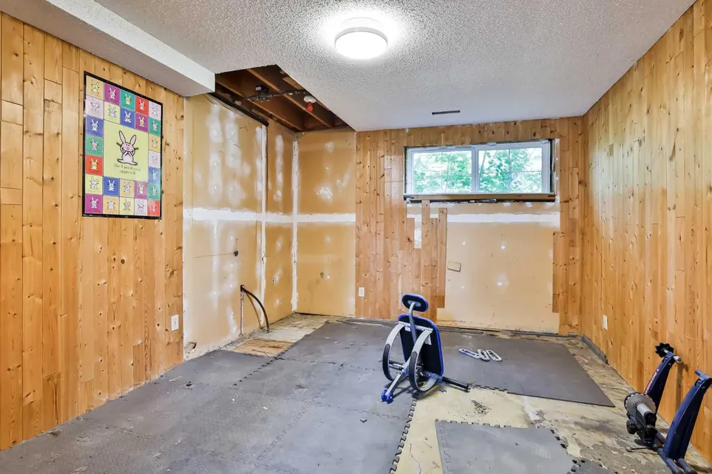 433 5 Avenue Stirling AB T0K 2E0