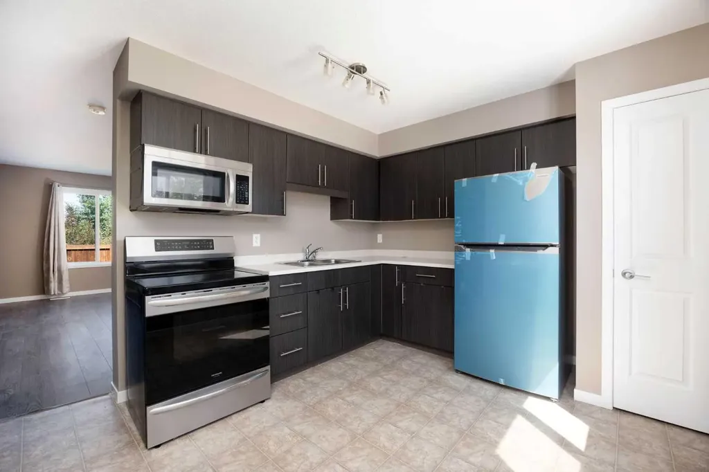 711 Beacon Hill Drive Fort Mcmurray AB T9H 3R5