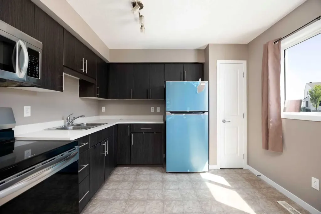 711 Beacon Hill Drive Fort Mcmurray AB T9H 3R5