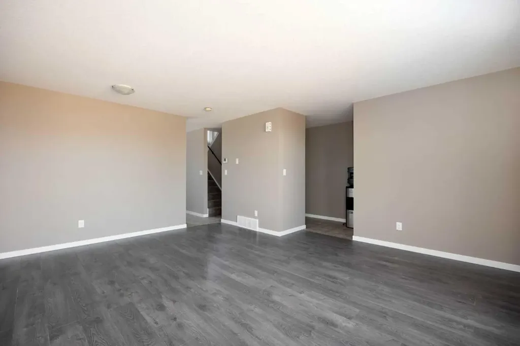 711 Beacon Hill Drive Fort Mcmurray AB T9H 3R5