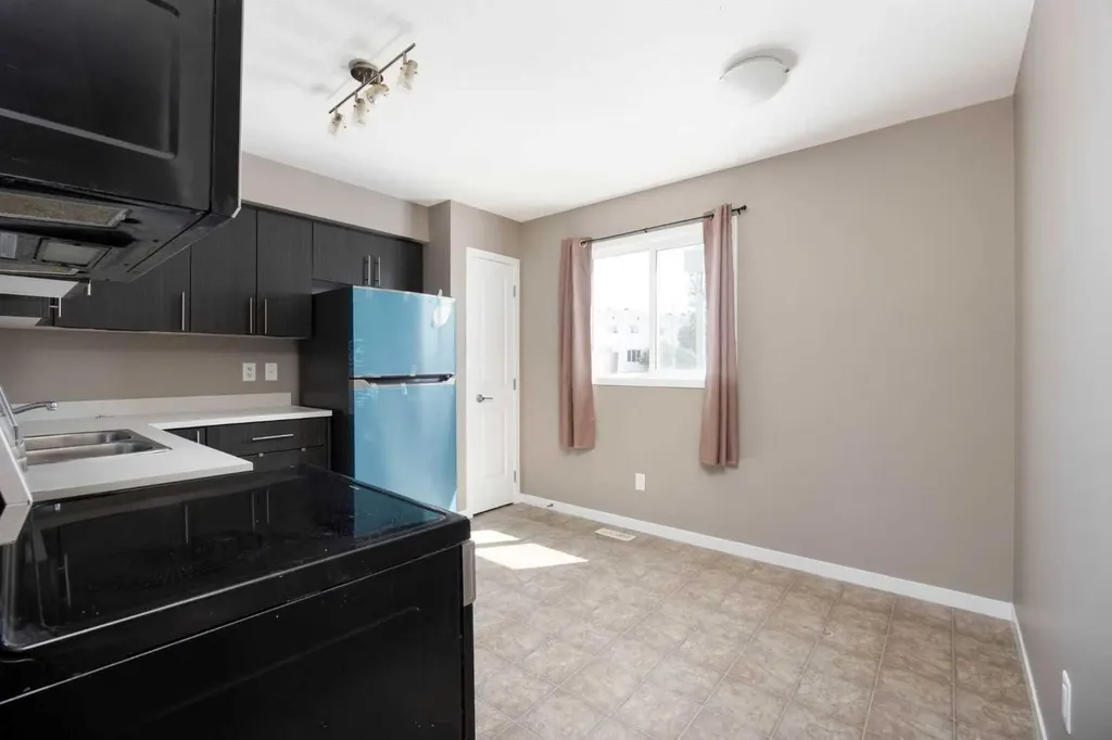 711 Beacon Hill Drive Fort Mcmurray AB T9H 3R5
