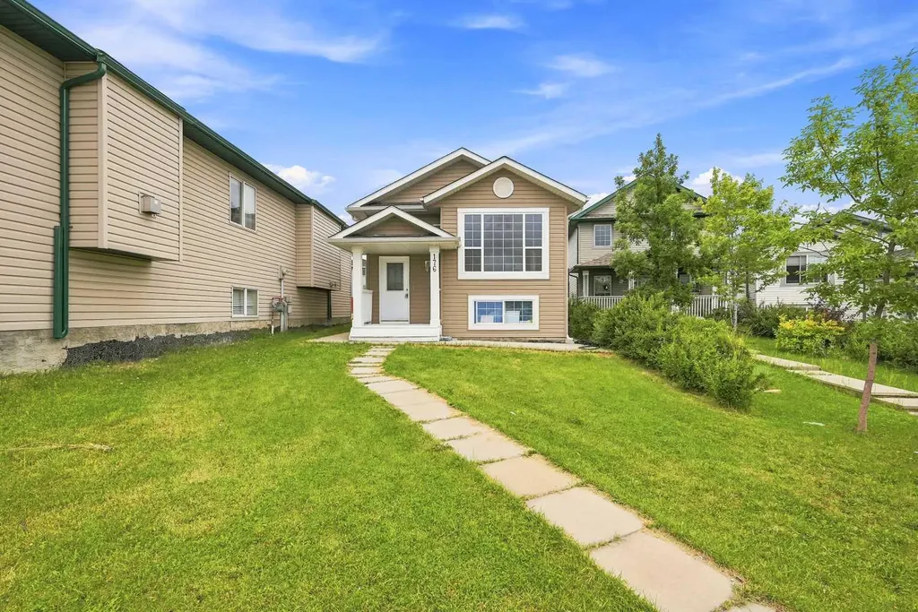 176 Taracove Estate Drive NE Calgary AB T3J 4R2