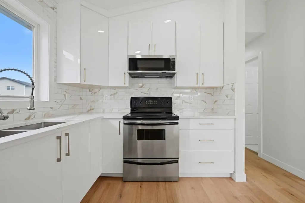 176 Taracove Estate Drive NE Calgary AB T3J 4R2