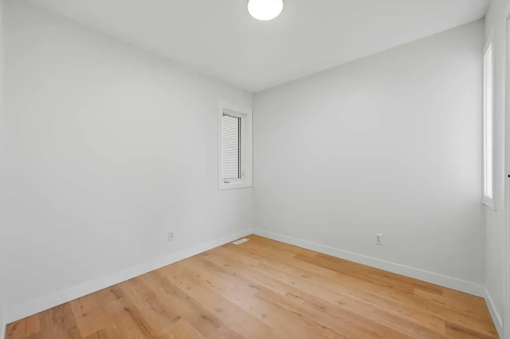 176 Taracove Estate Drive NE Calgary AB T3J 4R2