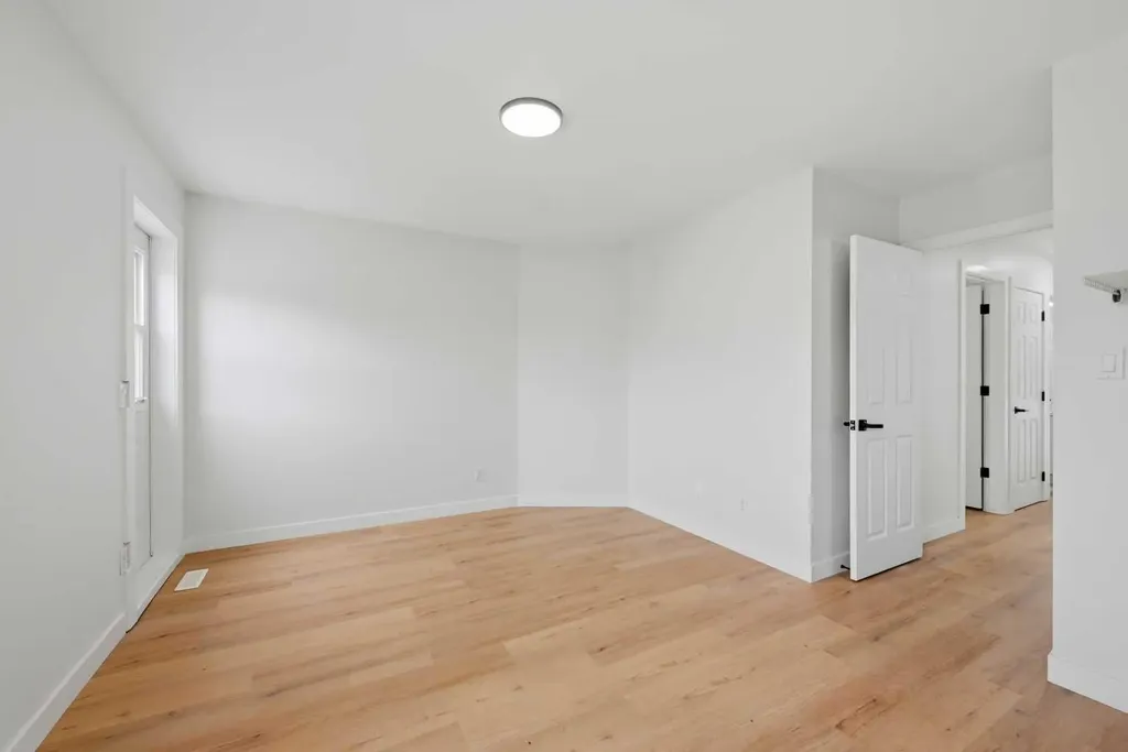 176 Taracove Estate Drive NE Calgary AB T3J 4R2
