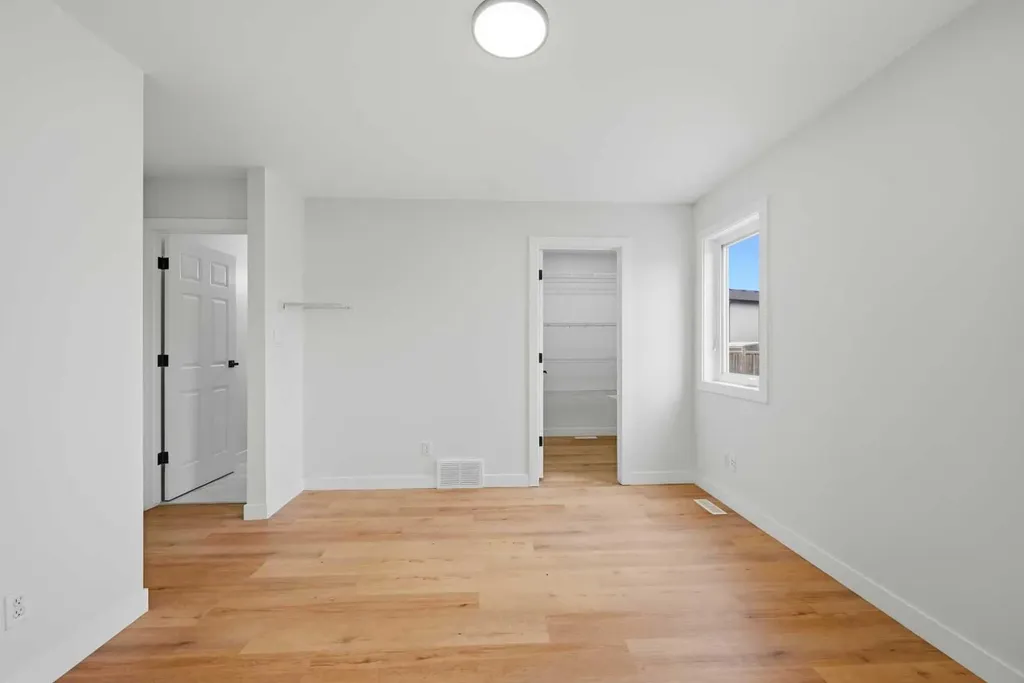 176 Taracove Estate Drive NE Calgary AB T3J 4R2