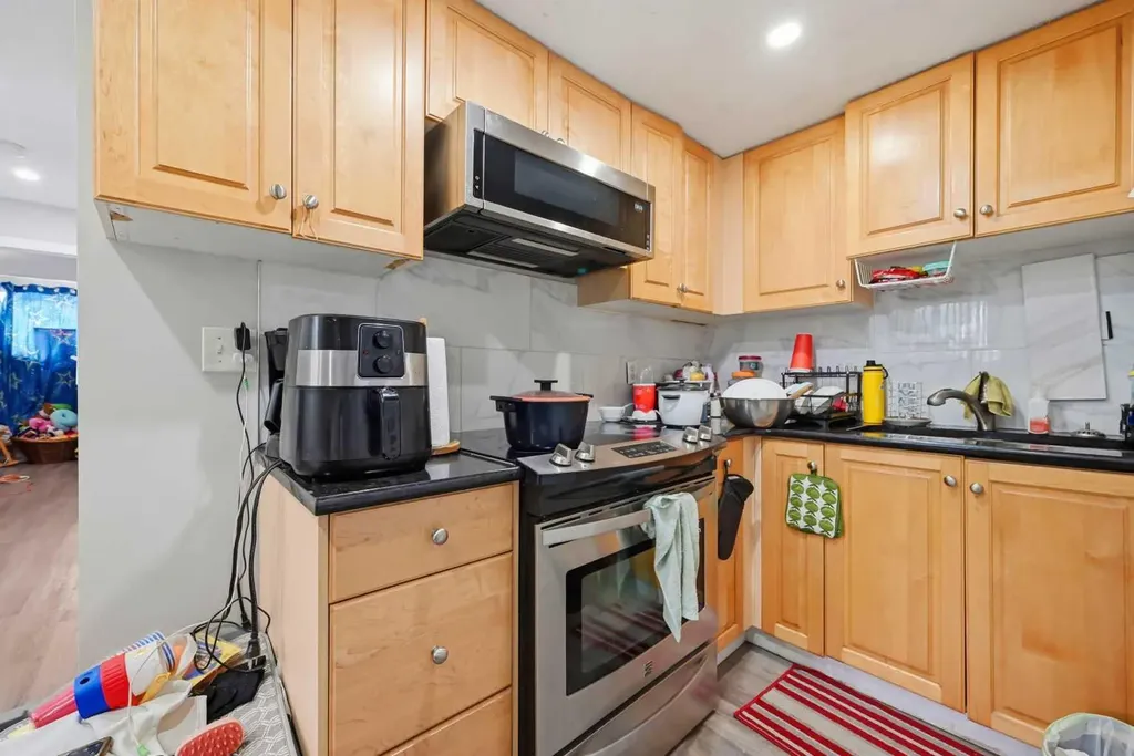 176 Taracove Estate Drive NE Calgary AB T3J 4R2