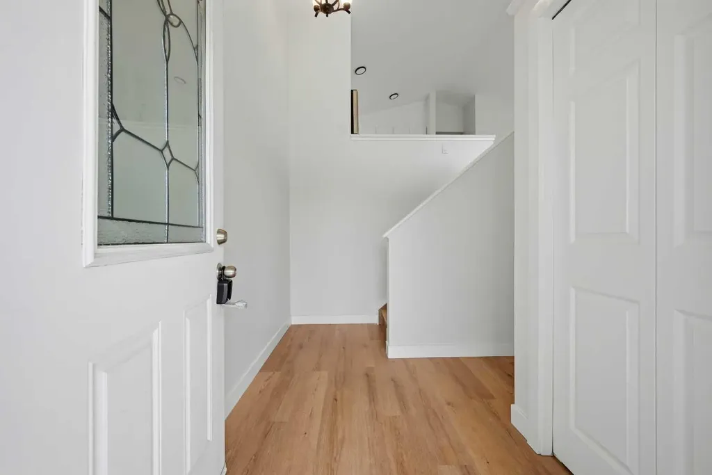 176 Taracove Estate Drive NE Calgary AB T3J 4R2