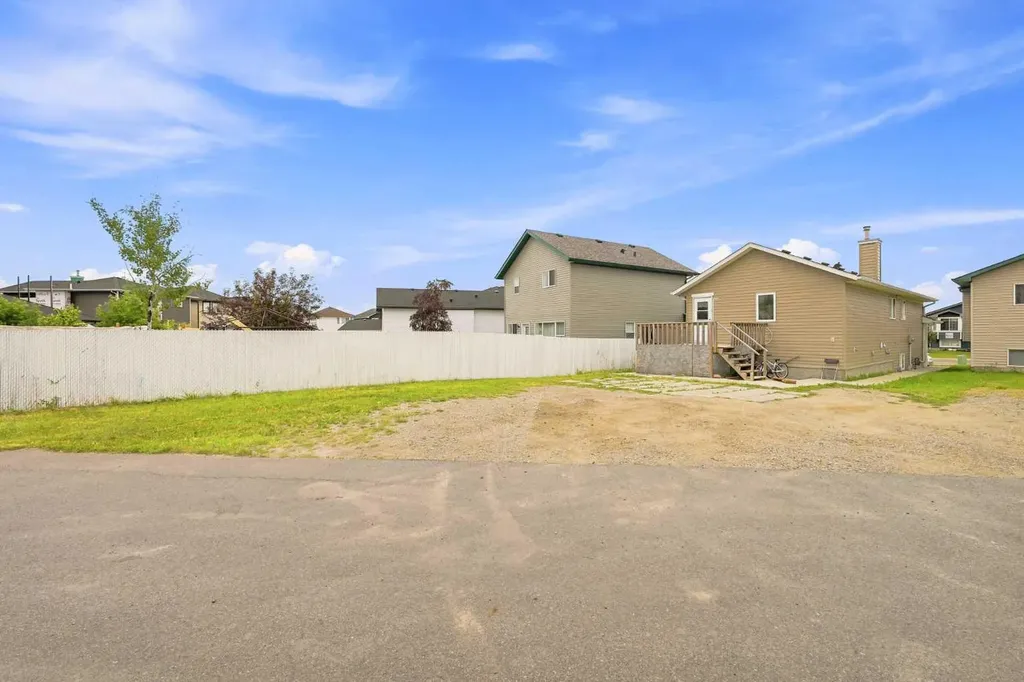 176 Taracove Estate Drive NE Calgary AB T3J 4R2