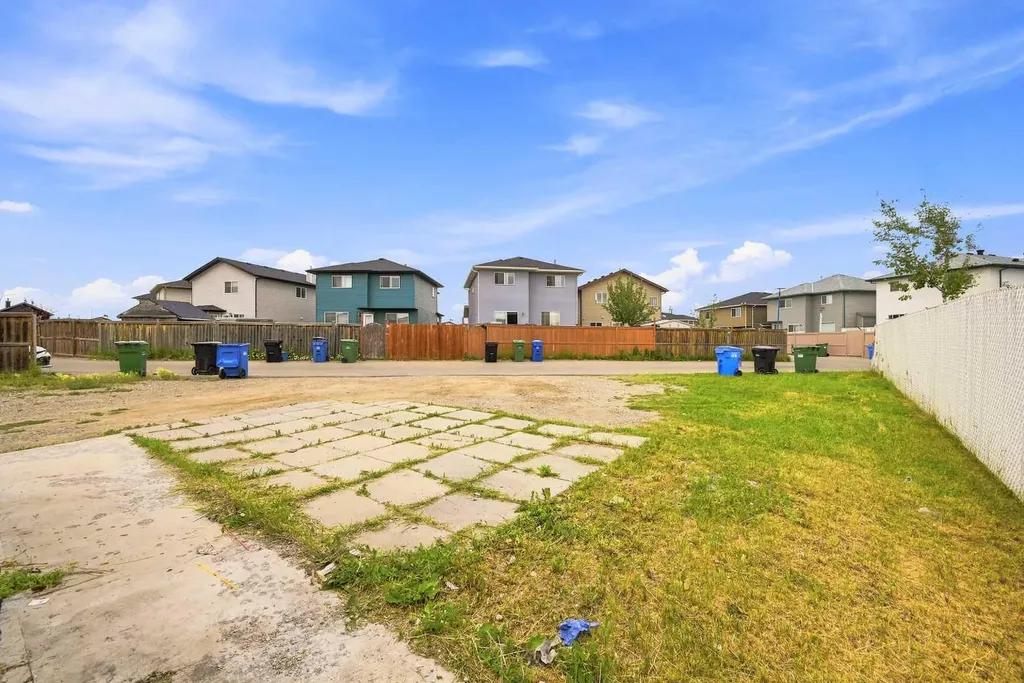 176 Taracove Estate Drive NE Calgary AB T3J 4R2