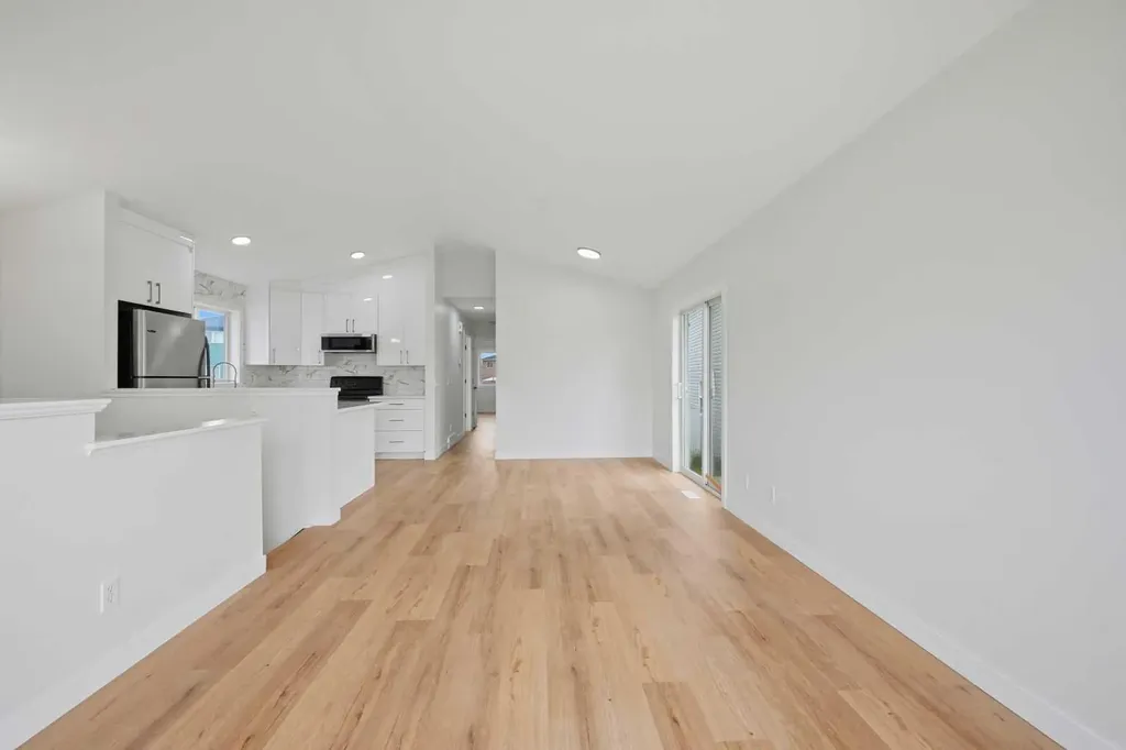 176 Taracove Estate Drive NE Calgary AB T3J 4R2