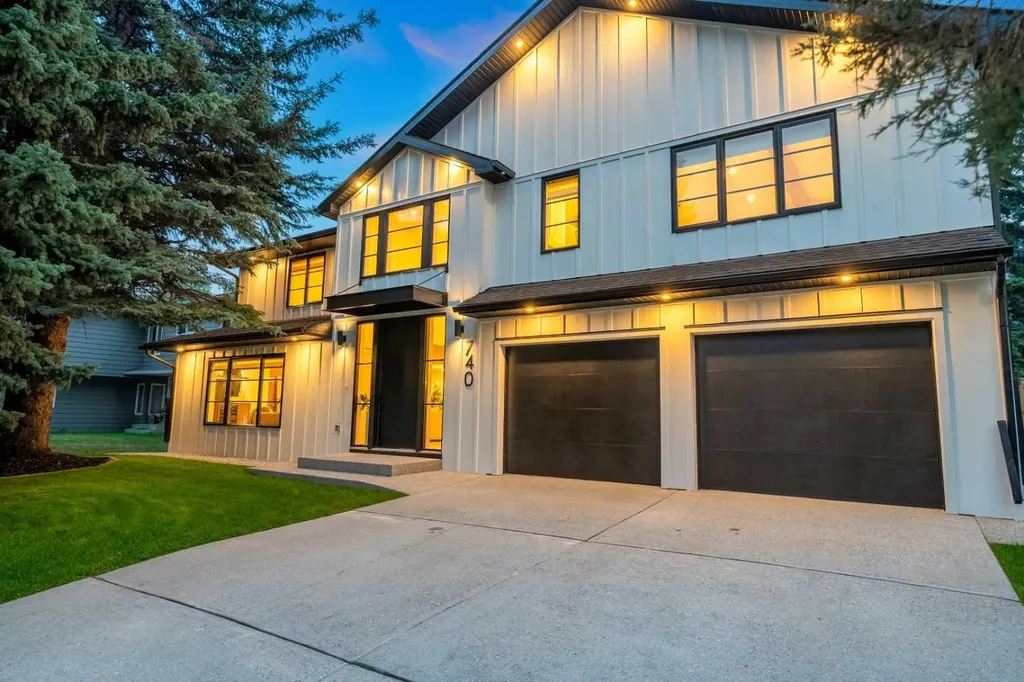740 Willamette Drive SE Calgary AB T2J2A2