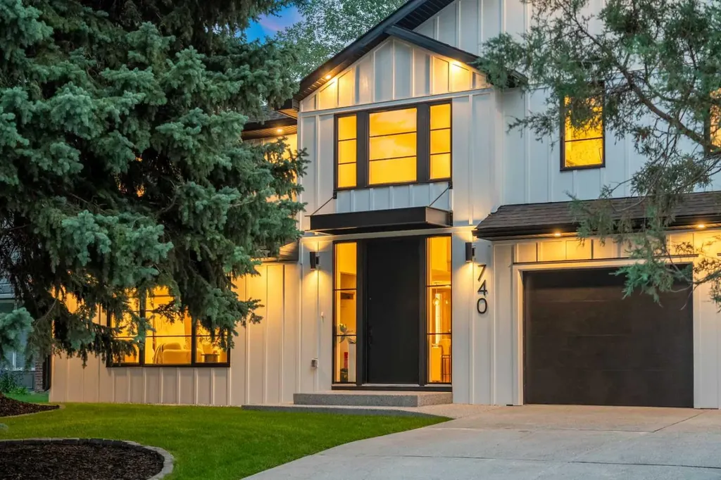 740 Willamette Drive SE Calgary AB T2J2A2