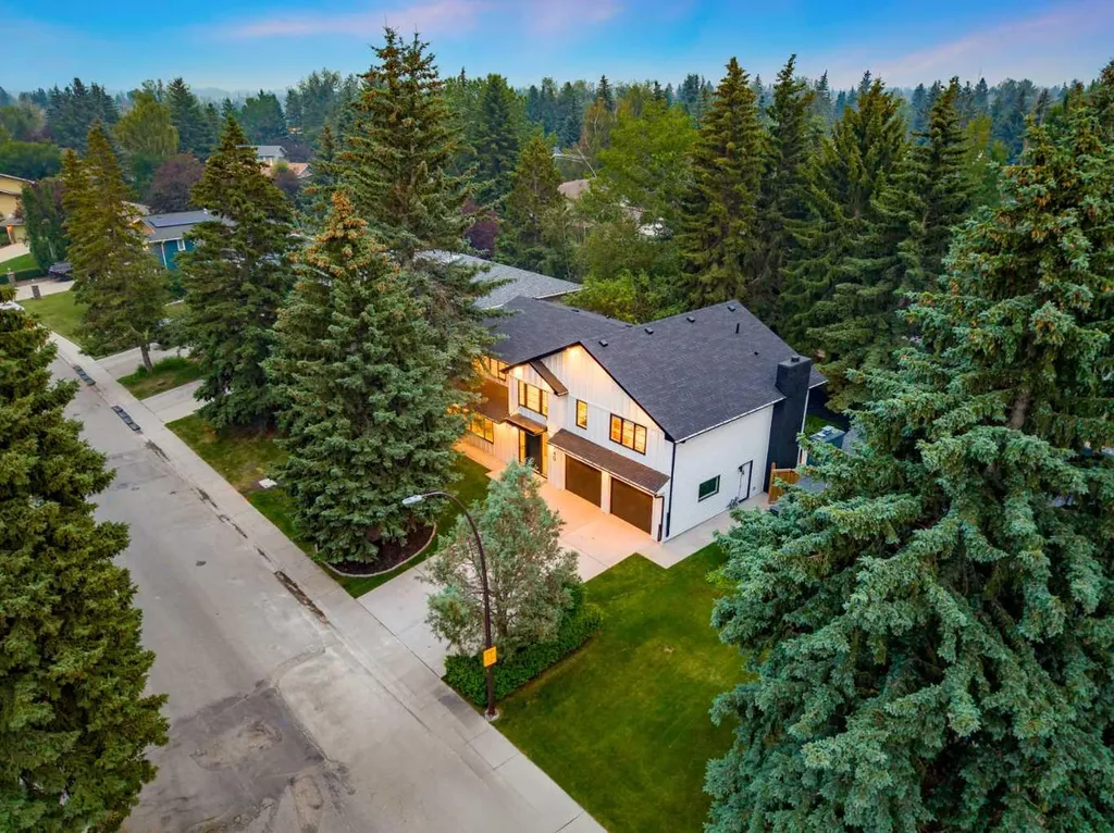 740 Willamette Drive SE Calgary AB T2J2A2