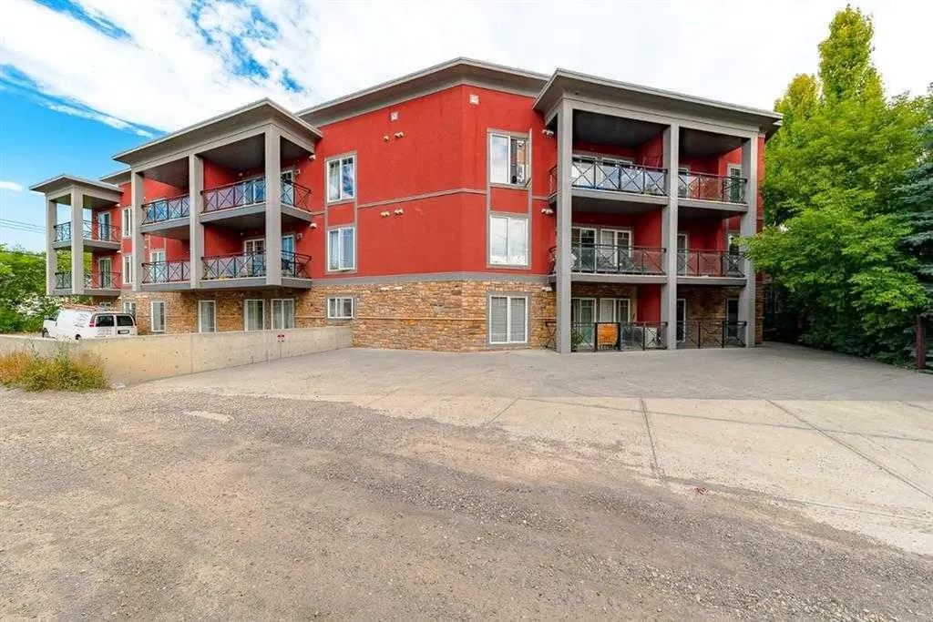 117 19 Avenue NE Calgary AB T2E 1N9
