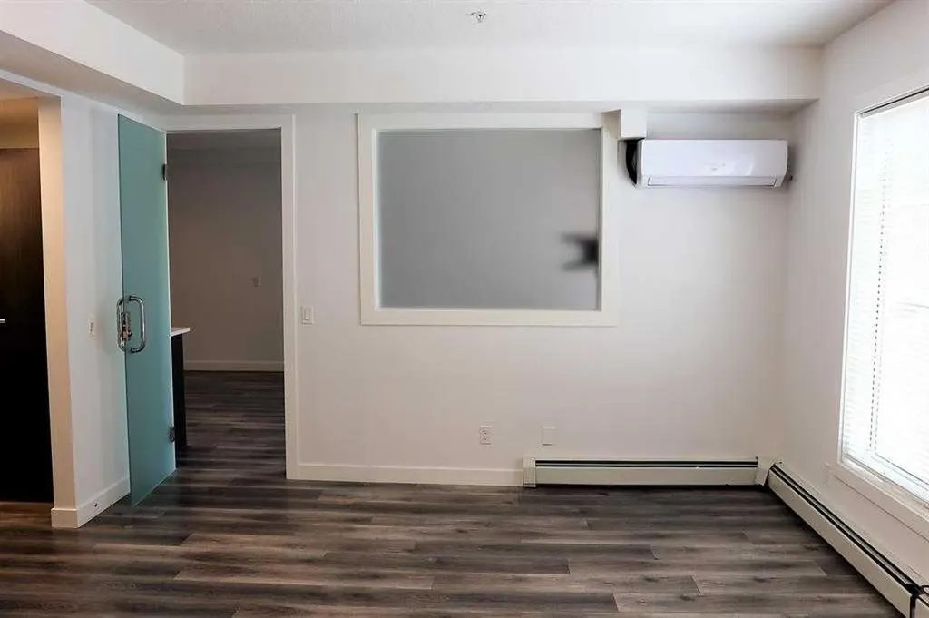 117 19 Avenue NE Calgary AB T2E 1N9