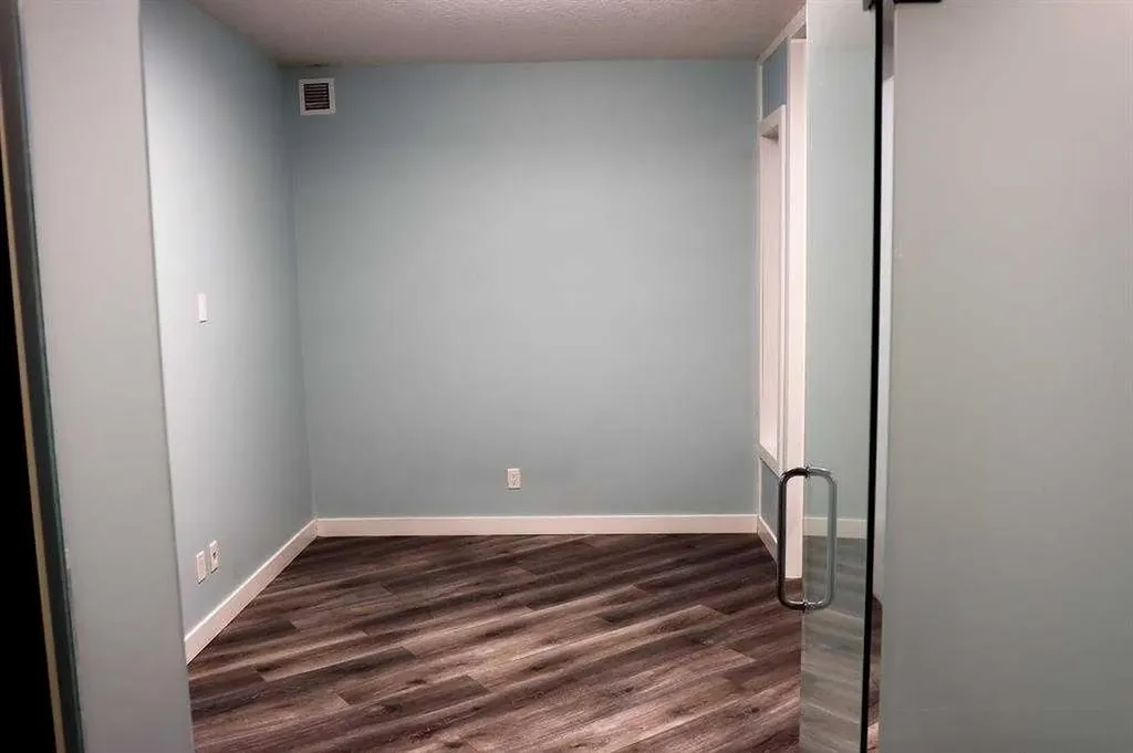 117 19 Avenue NE Calgary AB T2E 1N9