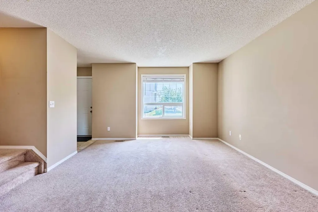 111 Tarawood Lane NE Calgary AB T3J 5C2