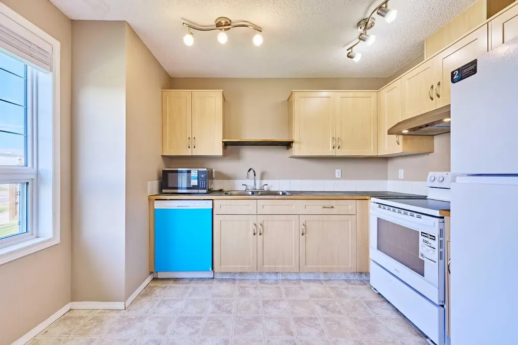 111 Tarawood Lane NE Calgary AB T3J 5C2