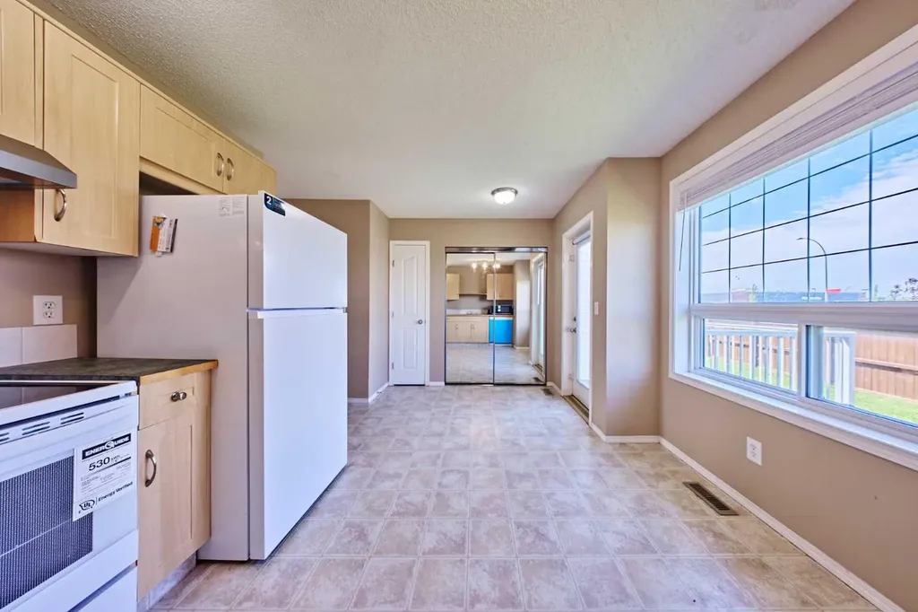 111 Tarawood Lane NE Calgary AB T3J 5C2