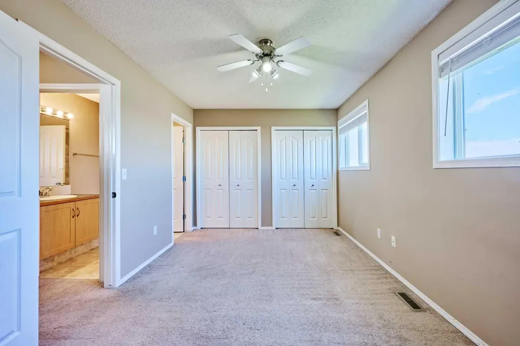 111 Tarawood Lane NE Calgary AB T3J 5C2