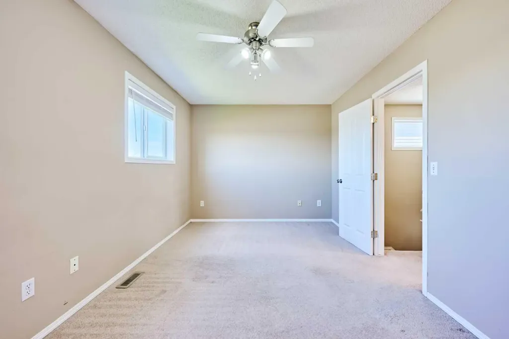 111 Tarawood Lane NE Calgary AB T3J 5C2