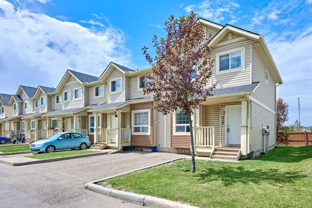 111 Tarawood Lane NE Calgary AB T3J 5C2