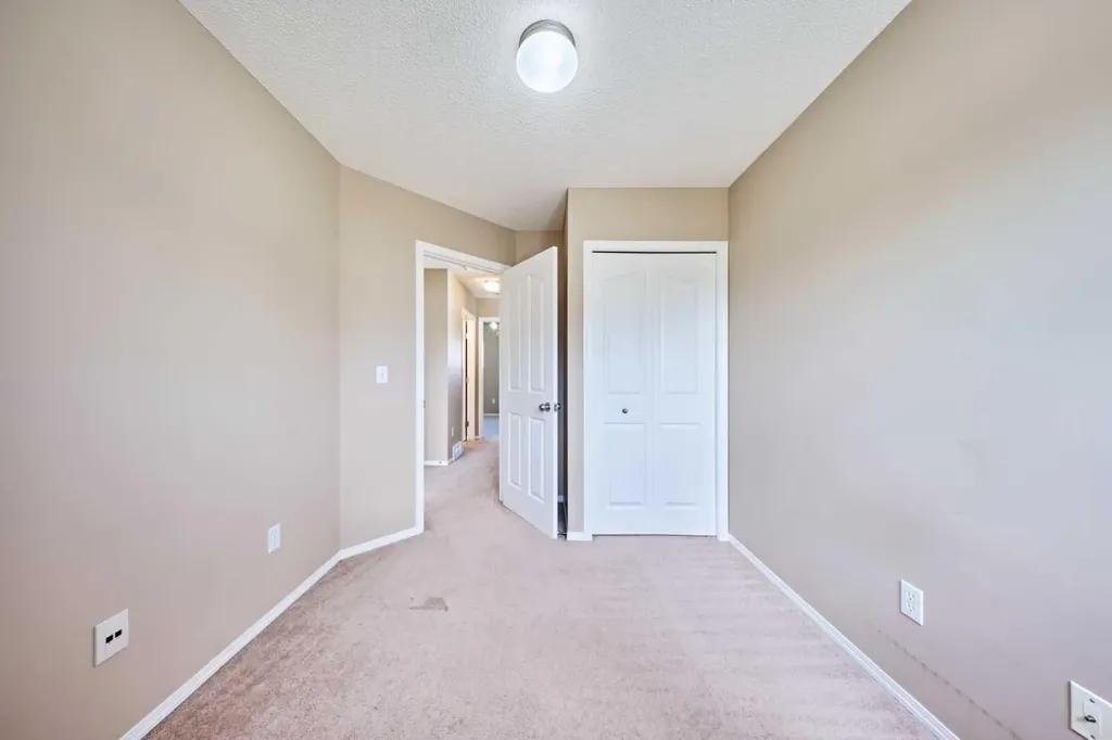 111 Tarawood Lane NE Calgary AB T3J 5C2
