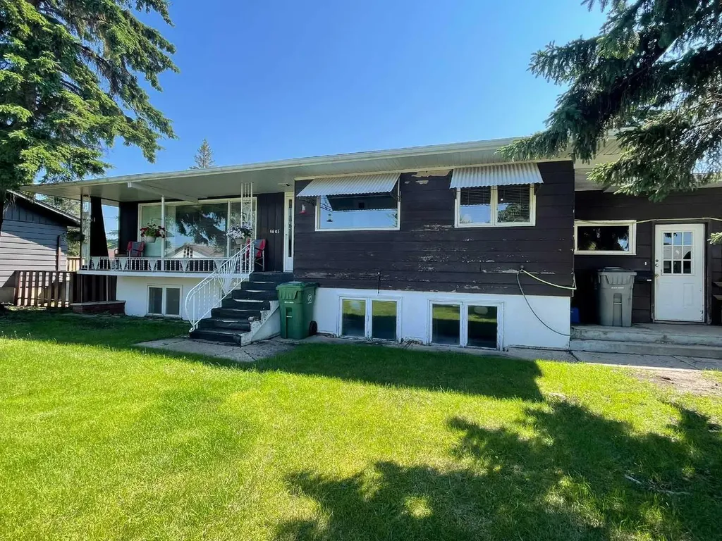 4605 56 Avenue Lloydminster AB T9V 0Z9