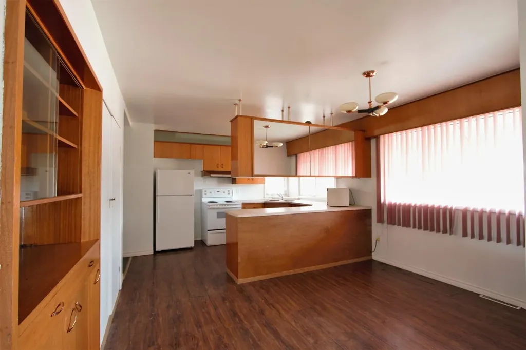 4605 56 Avenue Lloydminster AB T9V 0Z9