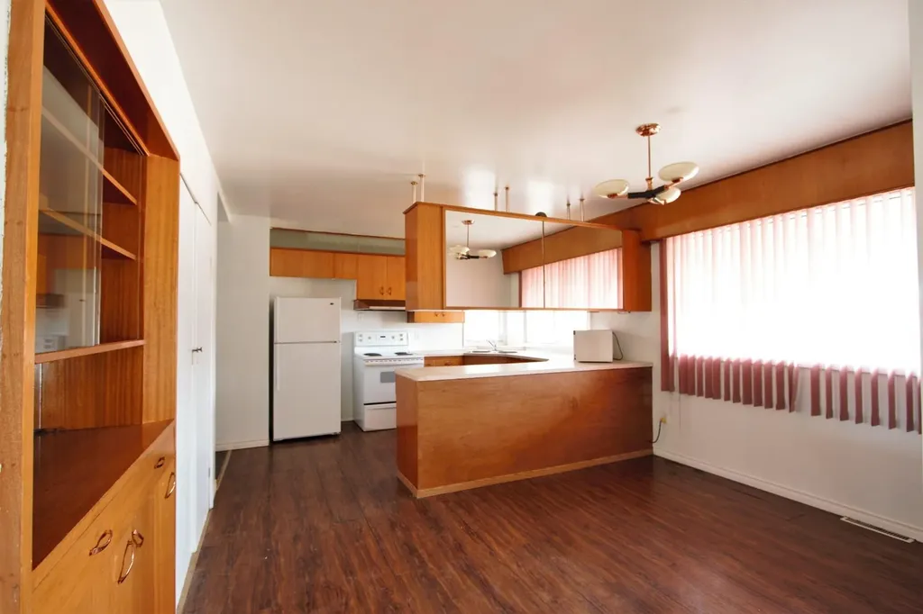 4605 56 Avenue Lloydminster AB T9V 0Z9