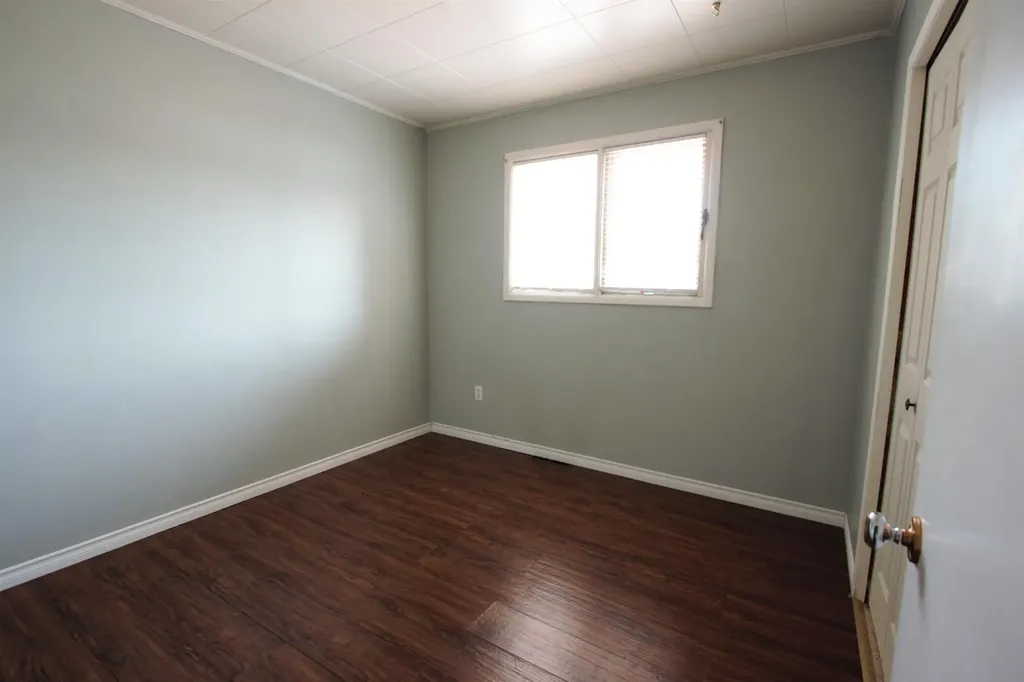 4605 56 Avenue Lloydminster AB T9V 0Z9