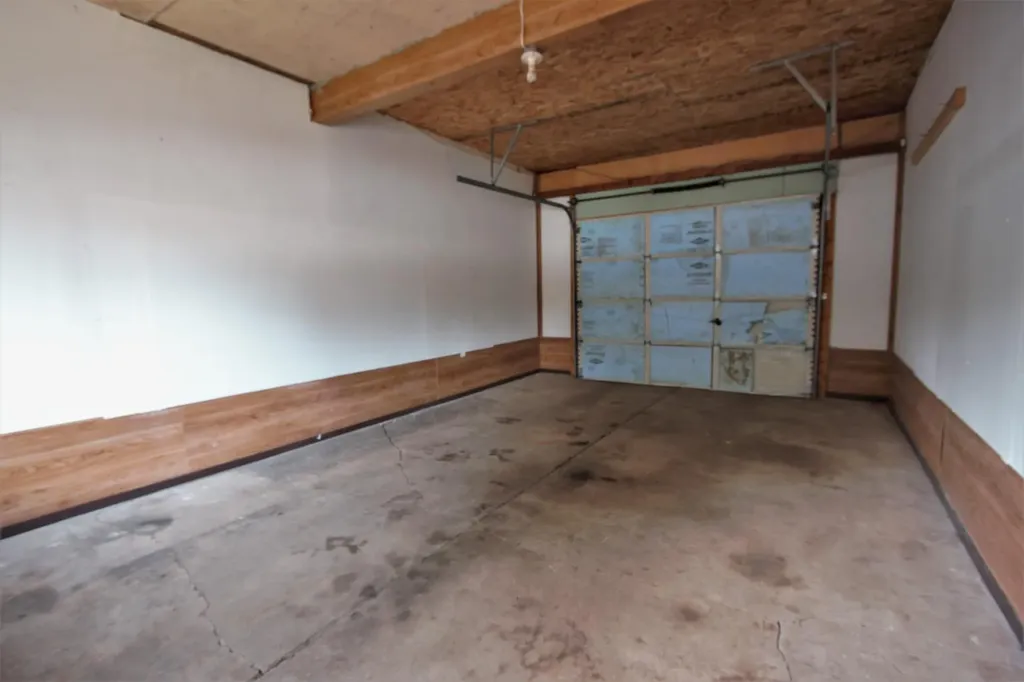 4605 56 Avenue Lloydminster AB T9V 0Z9