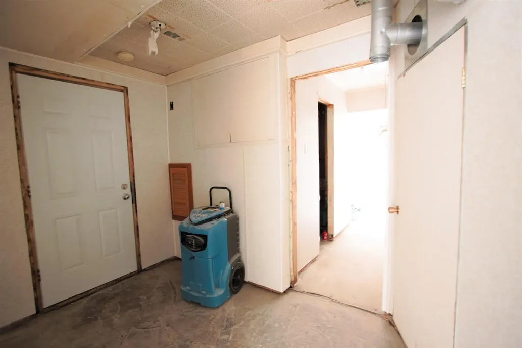 4605 56 Avenue Lloydminster AB T9V 0Z9