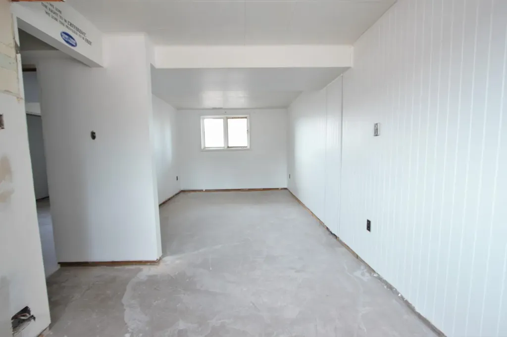 4605 56 Avenue Lloydminster AB T9V 0Z9