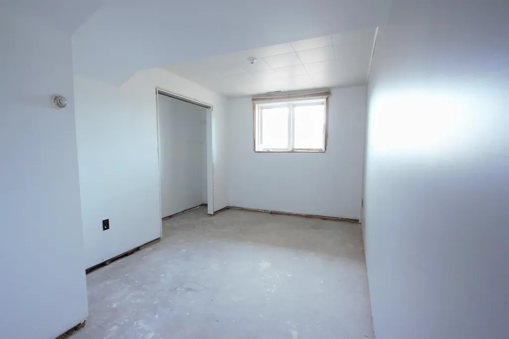 4605 56 Avenue Lloydminster AB T9V 0Z9
