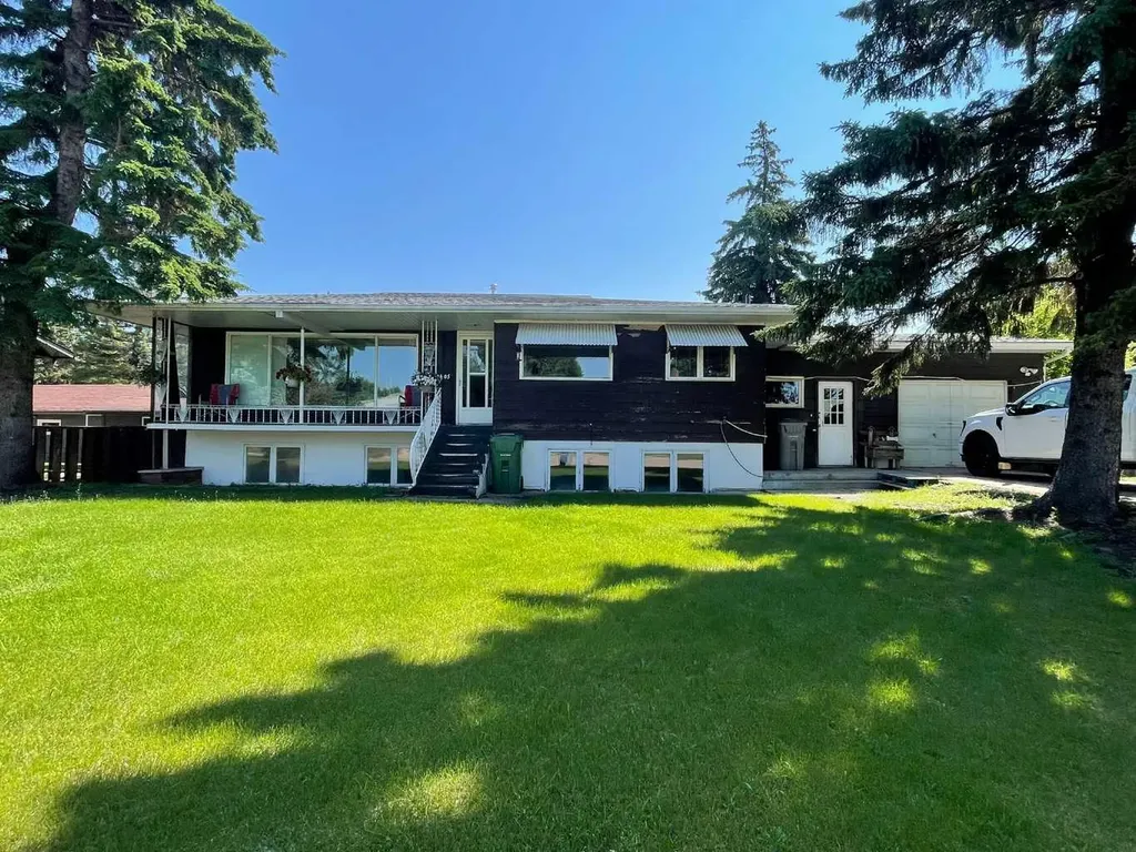 4605 56 Avenue Lloydminster AB T9V 0Z9