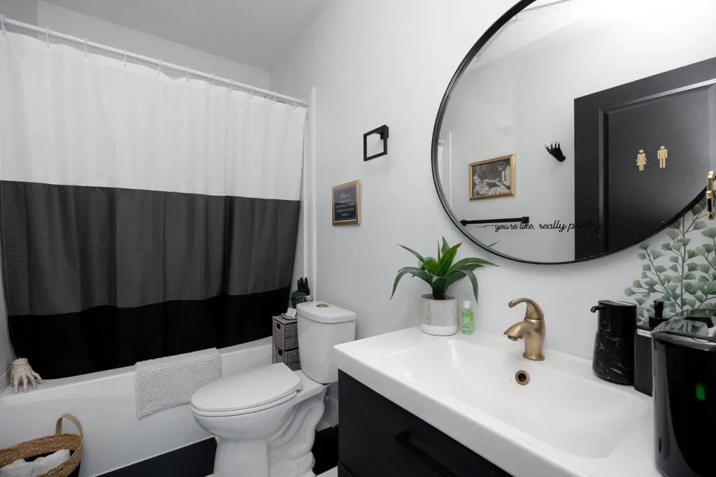 129 Amberwood Court Fort Mcmurray AB T9J 1E3