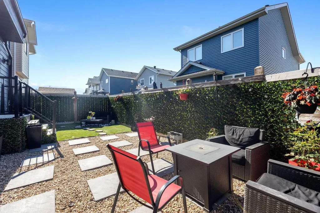 129 Amberwood Court Fort Mcmurray AB T9J 1E3