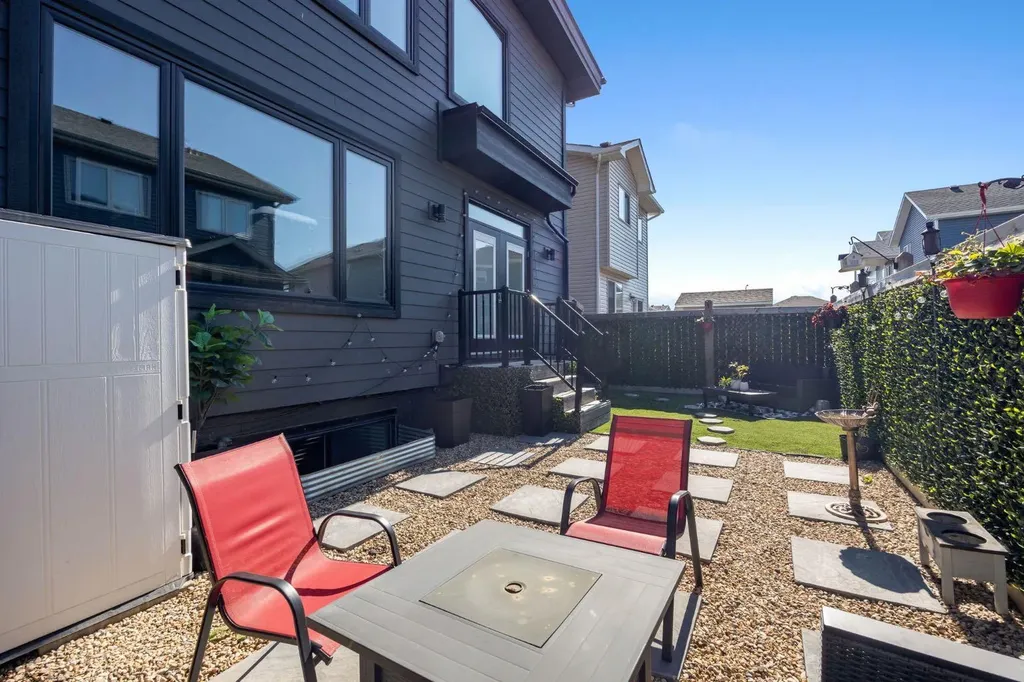 129 Amberwood Court Fort Mcmurray AB T9J 1E3