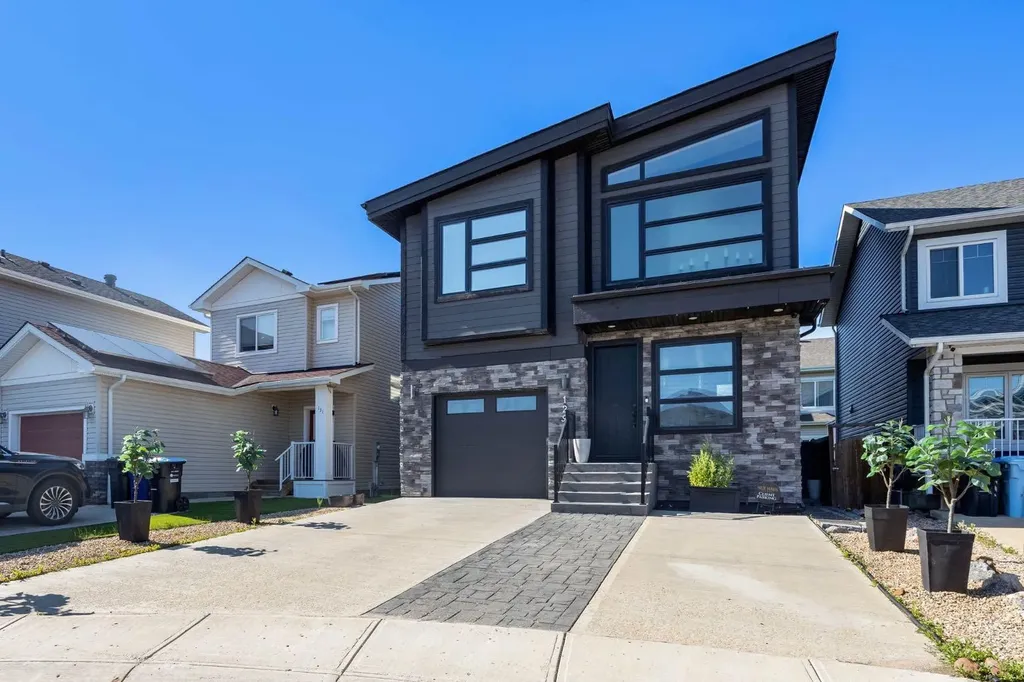 129 Amberwood Court Fort Mcmurray AB T9J 1E3