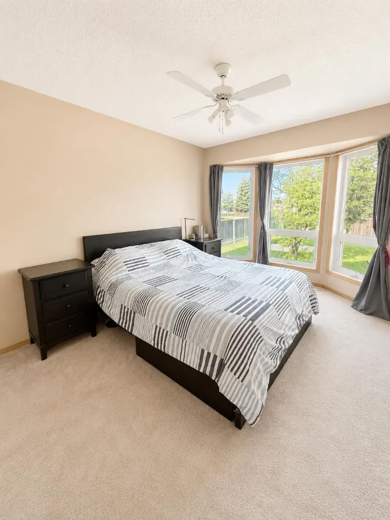 48 Cochrane Road Whitecourt AB T7S 1C2