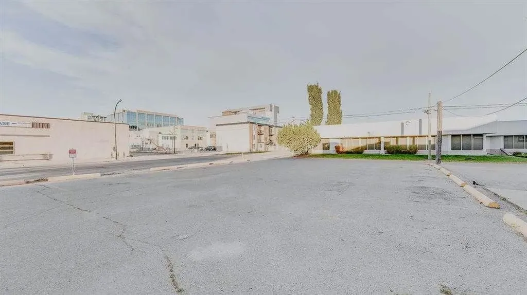 4617 50 Avenue Red Deer AB T4N 3Z9